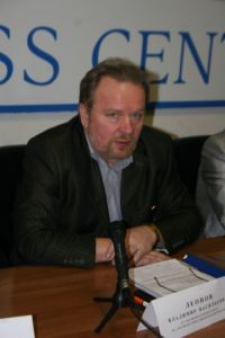 Владимир Васильевич Леонов